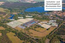 Luftbild vom Industrie- und Gewerbegebiet Kirchmöser Süd mit Kennzeichnung der verfügbaren Flächen und Größenangaben