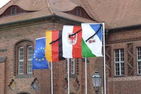 Kondolenzschreiben und Trauerbeflaggung
