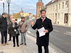 Oberbürgermeister Steffen Scheller zeichnete in seinem Grußwort den Verlauf der Bauarbeiten nach.