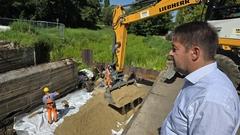 Steffen Scheller hat die Baustelle im Blick.