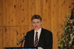 Der Chef des Aufbaustabes – und später zum Geschäftsführer gewählte – Michael Brandt gibt einen Bericht zur bisherigen Arbeit.