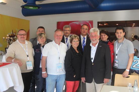 Die Organisatoren der Kanu-EM 2014 zu Besuch bei der WM 2013 in Duisburg.