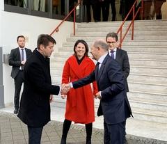 OB begrüßt Olaf Scholz