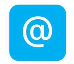 Weißes @-Zeichen auf blauem Hintergrund.