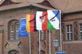 Kondolenzschreiben und Trauerbeflaggung