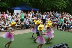 ...und Tanzaufführungen