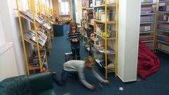 Spiele in der Bibliothek
