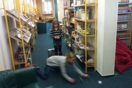 Spiele in der Bibliothek
