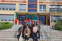 Gruppenbild vor der Otto-Tschirch-Oberschule.