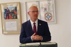 Daniel Keip bei seiner Eröffnungsrede.