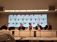 v.l.n.r.: Dr. Dietlind Tiemann, Dagmar Püschel (BM Eisenhüttenstadt), Hans-Ulrich Hengst (BM Fürstenwalde), Arne Krohn (stv. BM Neuruppin)