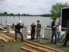 Viel Spaß gibt´s schon beim Zusammenbau der Boote. Was soll das erst am Sonnabend werden?