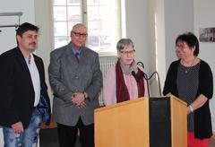 v.l.n.r. Torsten Ehms, Thomas Sendt und Brigitte Matthias (die drei Künstler) und Gundel Berger, Referatsleiterin im Sozialministerium Sachsen-Anhalt