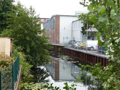 Havelarm der bis zum Rand zugebaut ist