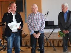 Ehrung von Jürgen Fenske durch Walter Paaschen und Andreas Erlecke