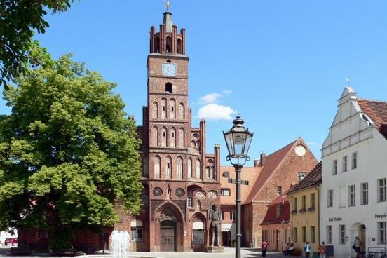 Offenes Rathaus zum 15. Höfefest in der Altstadt