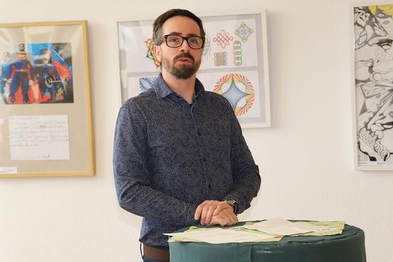 VHS-Leiter Stefan Zimmermann bei seiner Ansprache.