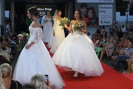 Die Brautmodenschau ist jedes Jahr ein Höhepunkt beim Fashion Day.