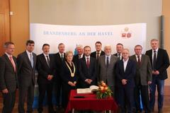 Eintrag in das Goldene Buch der Stadt Brandenburg an der Havel