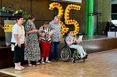 Bewohnerinnen und Bewohner einer ASB-Einrichtung trugen ein inklusives Gedicht vor.