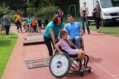 Rollstuhlparcours mit fachkündiger Anleitung.