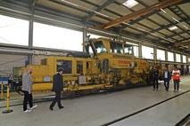 Einblick auf die Halle bei STRABAG RAIL.