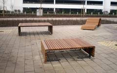 u.a. wurden Sitzgelegenheiten errichtet (Foto: Beusch Landschaftsarchitekten BDLA)