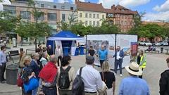 Bürgermeister Michael Müller bei der Eröffnung der Ausstellung zu 35 Jahren Städtebauförderung.