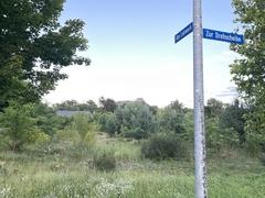 Der neue Standort liegt südlich der Straße Am Lokwerk, zwischen den Straßen Am Gleisdreieck und Zur Drehscheibe.