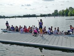 Das britische Nationalteam auf dem Weg zu einer Trainingseinheit.
