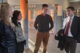 Oberbürgermeister Steffen Scheller schaute im Bertolt-Brecht-Gymnasium vorbei, wo derzeit 15 Schülerinnen und Schuler aus Ballerup zu Gast sind.