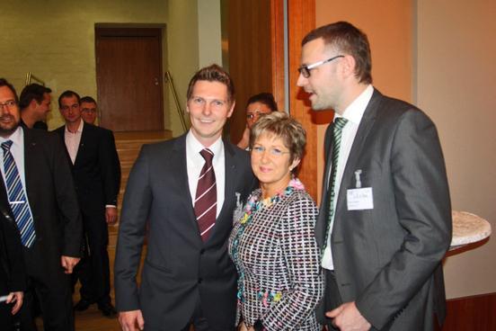 Oberbürgermeisterin Dr. Dietlind Tiemann mit dem alten (re.) und neuen Kreissprecher