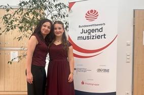 Elisabet Zadorozhna mit ihrer Mutter Anna.