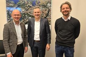 Oberbürgermeister Daniel Keip, IHK-RegionalCenter-Leiter Christoph und Jens Tober, Leiter des Amtes für Wirtschaftsförderung.