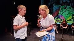 Die Metallbau Windeck GmbH zählt zu den treuen Preisgebern. Ihren Hauptpreis überreichte Sandra Damaschke an Paul Richter.