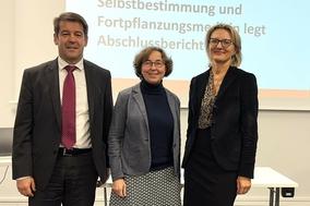 OB Scheller, die Landesgleichstellungsbeauftragte Manuela Dörnenburg und Klinikdirektorin Prof. Dr. Tchaikovski