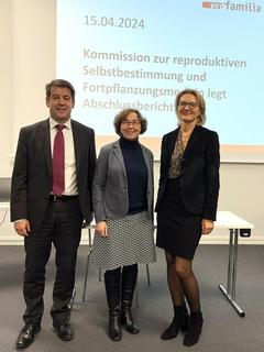 OB Scheller, die Landesgleichstellungsbeauftragte Manuela Dörnenburg und Klinikdirektorin Prof. Dr. Tchaikovski