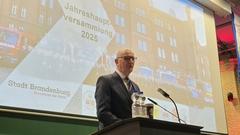 Redner und Gast: Ministerpräsident Dietmar Woidke.