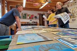 Es gab viel zu tun für die illustre "Undine"-Jurorenschar in der Galerie "Sonnensegel".