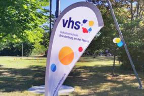 Banner/Fahne der Volkshochschule
