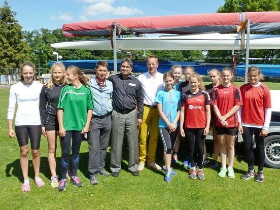 Gruppenfoto mit dem hoffnungsvollen Brandenburger Kanu-Nachwuchs.