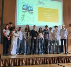 Die Gruppen stellten ihre Videoproduktionen und Beweggründe vor.