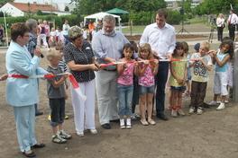 Oberbürgermeisterin Tiemann und Staatssekretär Bretschneider weihten ersten märkischen Gesundheitspark in Brandenburg ein