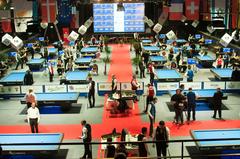 Bis zum Turnierbeginn wird sich der STAHLPALAST wieder in eine hochmoderne Billard-Arena verwandeln, so wie hier auf diesem Bild von der EM 2015.