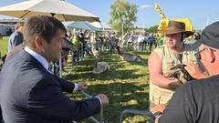 Oberbürgermeister Steffen Scheller zu Gast bei Fliedners Erntedankfest.
