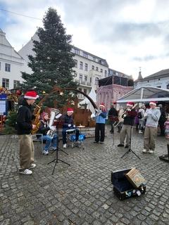 Die Balleruper spielten unter anderem auf dem Altstädtischen Markt.