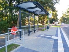 Neue Bushaltestelle in der Ziesarer Landstraße.