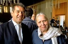 Oberbürgermeister Steffen Scheller mit Prof. Dr. Barbara Seliger beim Symposium 2023.