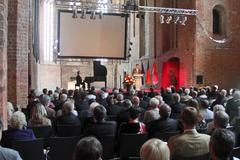 Gedenkveranstaltung: Begrüßung durch Bürgermeister Steffen Scheller