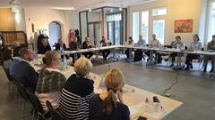 Die Beratungskommission der Arbeitsgemeinschaft "Städte mit historischen Stadtkernen" zu Gast im Gotischen Haus.